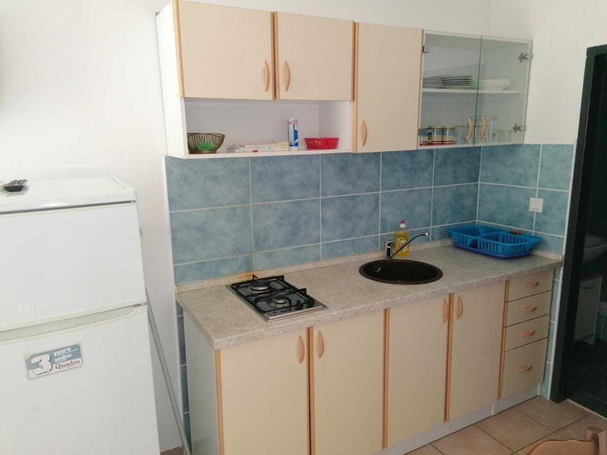Apartments Mali Mate Tribunj  Ngoại thất bức ảnh