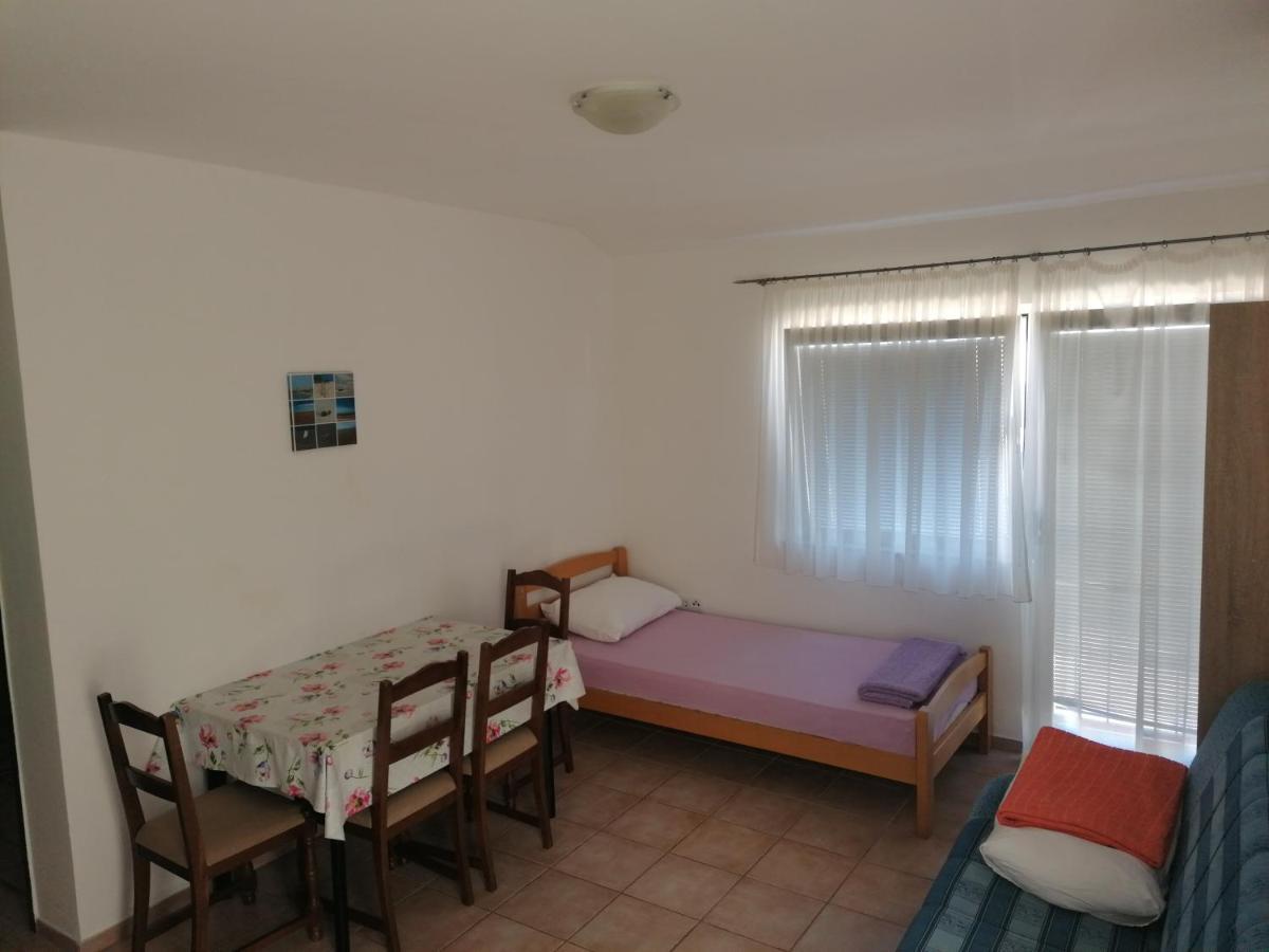 Apartments Mali Mate Tribunj  Ngoại thất bức ảnh