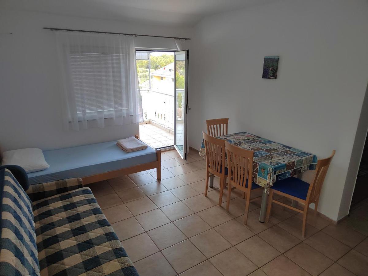 Apartments Mali Mate Tribunj  Ngoại thất bức ảnh