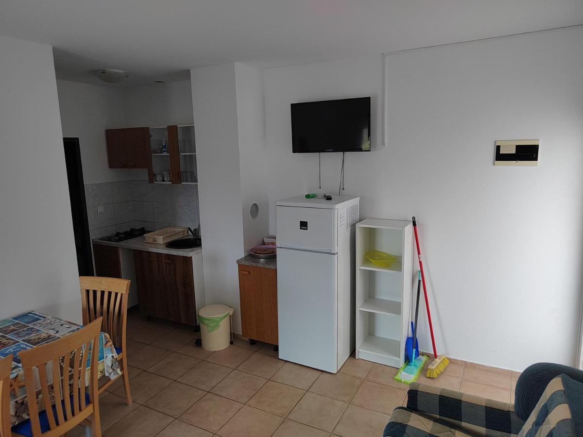 Apartments Mali Mate Tribunj  Ngoại thất bức ảnh