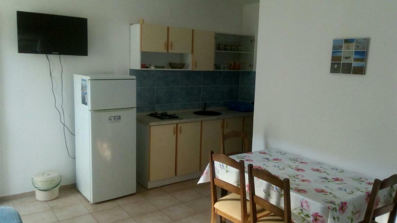 Apartments Mali Mate Tribunj  Ngoại thất bức ảnh