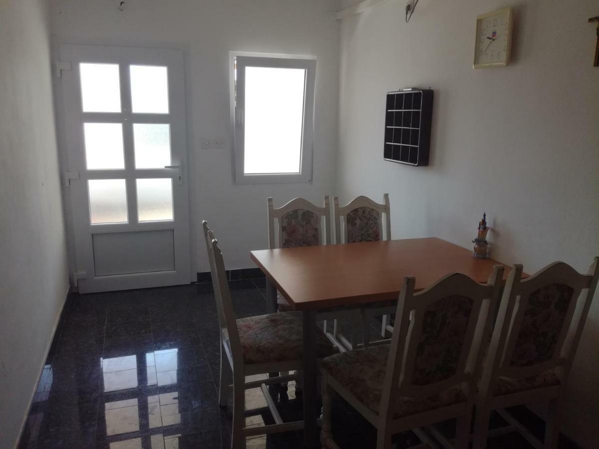 Apartments Mali Mate Tribunj  Ngoại thất bức ảnh