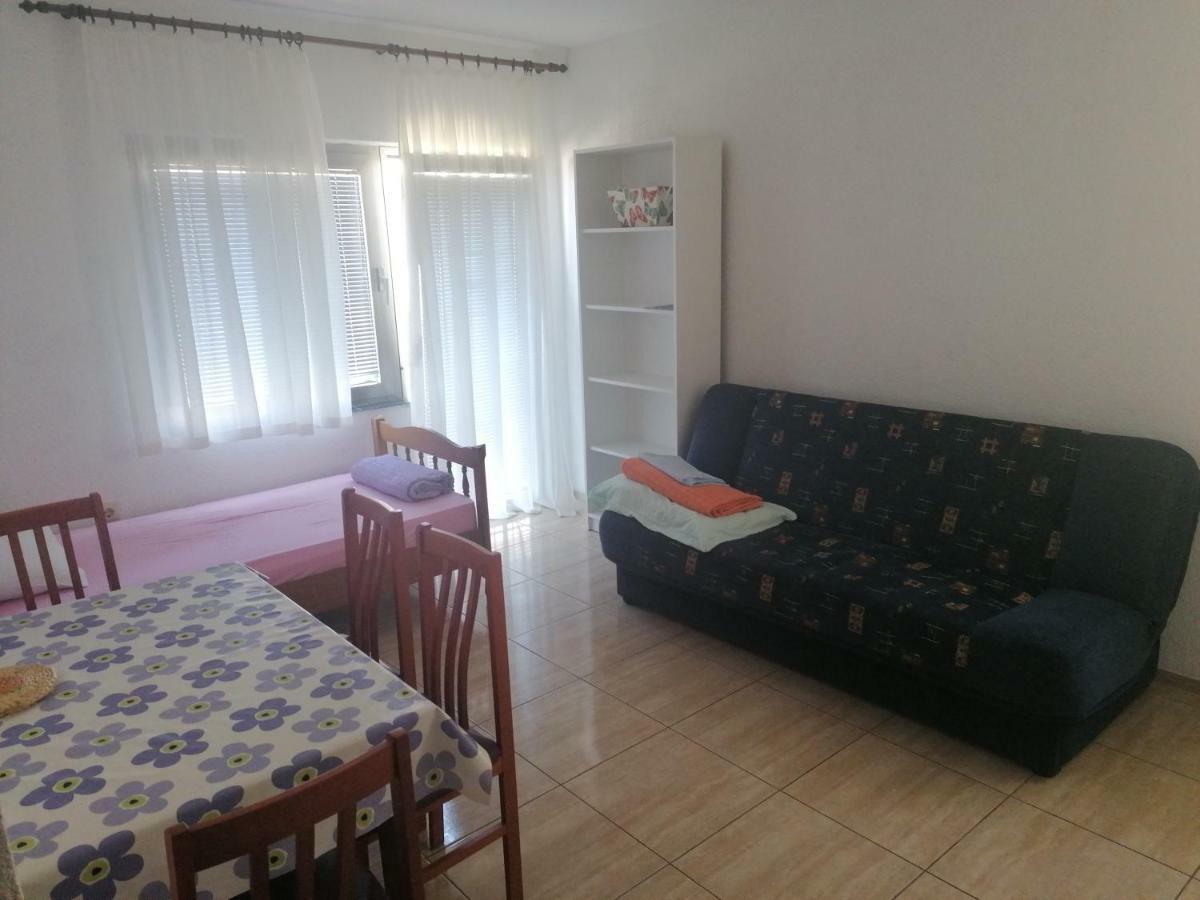 Apartments Mali Mate Tribunj  Ngoại thất bức ảnh