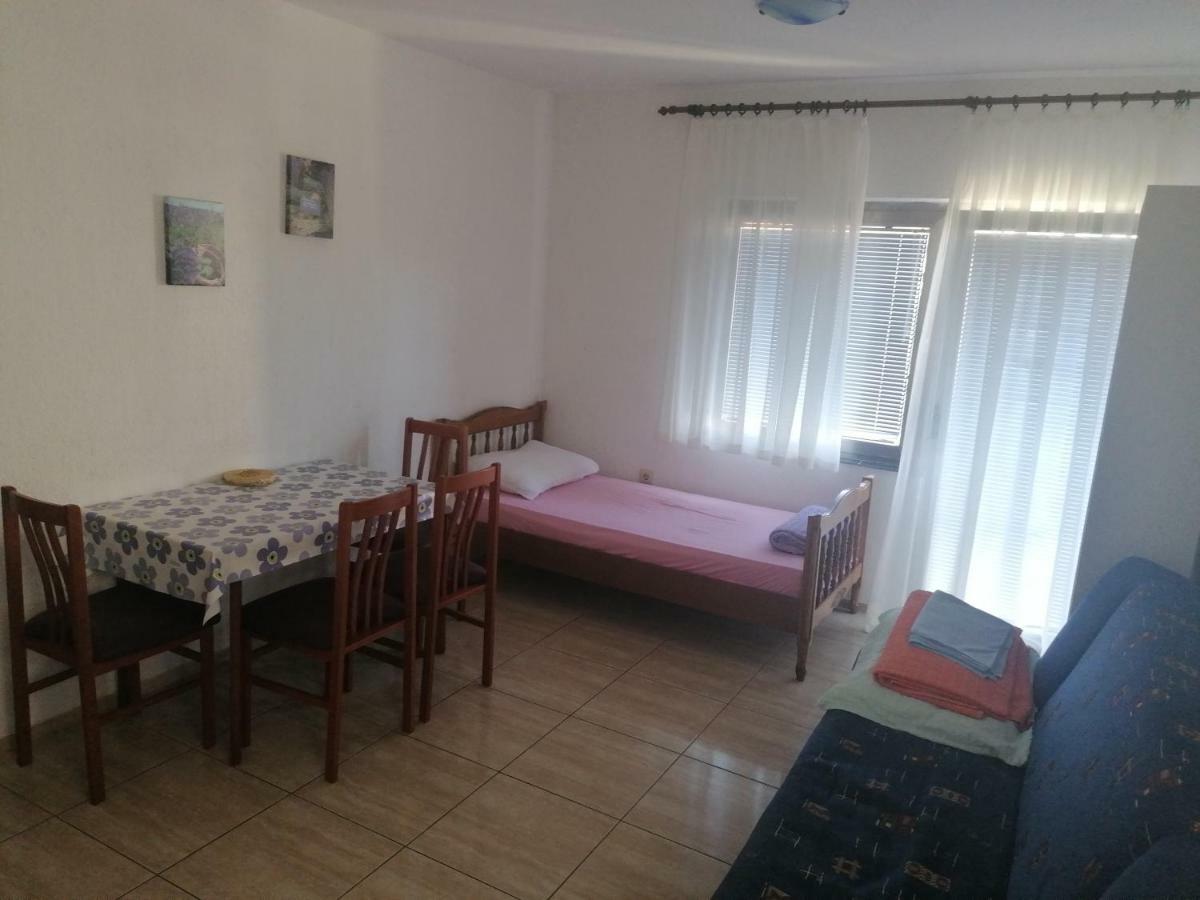 Apartments Mali Mate Tribunj  Ngoại thất bức ảnh